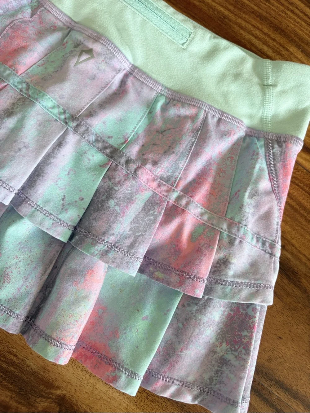 Ivivva by lululemon Girls Pastel Set the Pace Pleated Skirt Skort Size 8